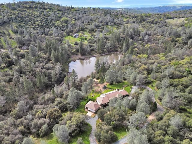 19787 Calle Toro Ln, Penn Valley, CA 95946