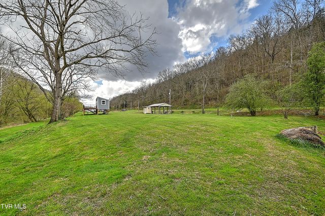 2745 Anglers Way Road, Duffield, VA 24244