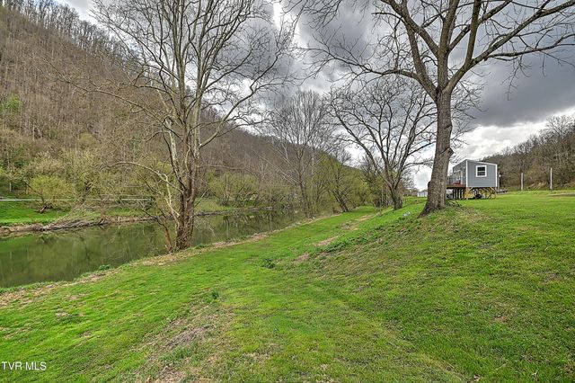 2745 Anglers Way Road, Duffield, VA 24244