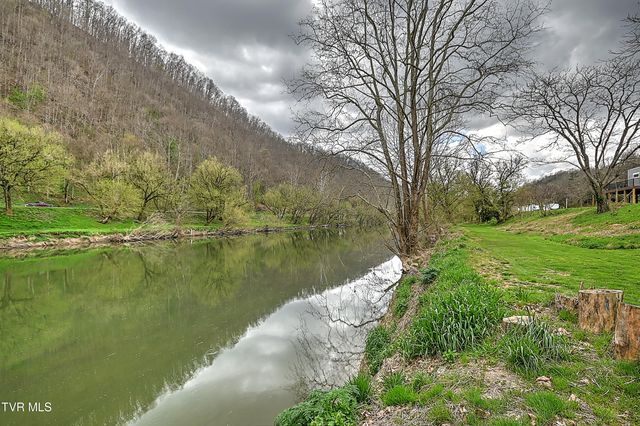 2745 Anglers Way Road, Duffield, VA 24244