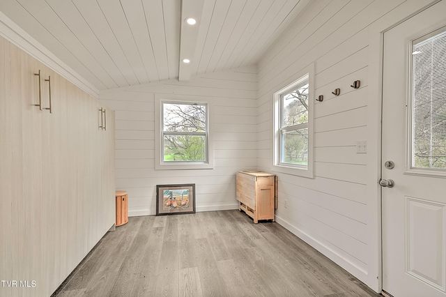 2745 Anglers Way Road, Duffield, VA 24244