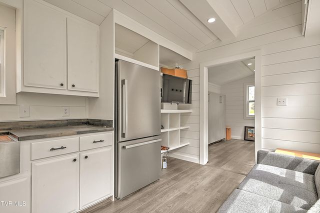 2745 Anglers Way Road, Duffield, VA 24244