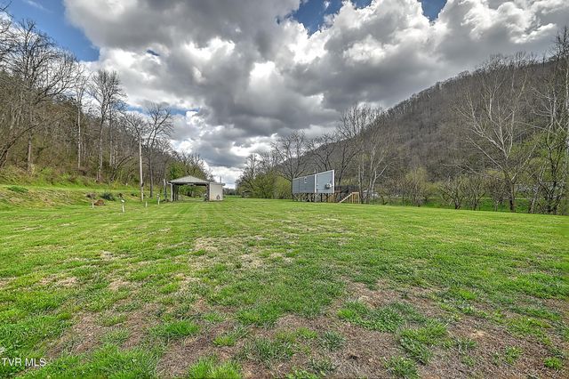 2745 Anglers Way Road, Duffield, VA 24244