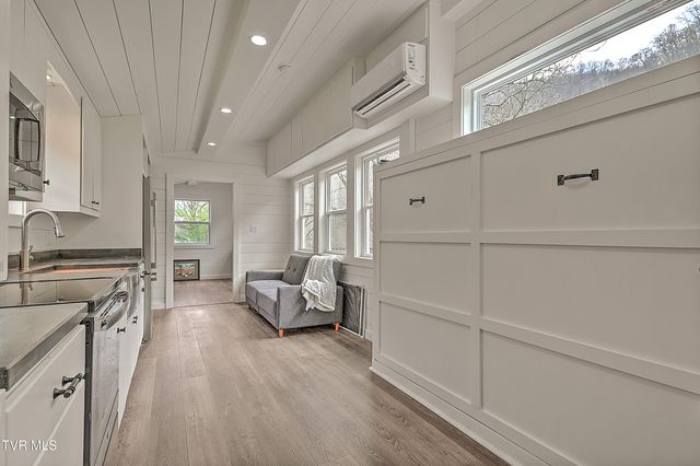 2745 Anglers Way Road, Duffield, VA 24244