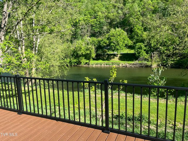 2745 Anglers Way Road, Duffield, VA 24244