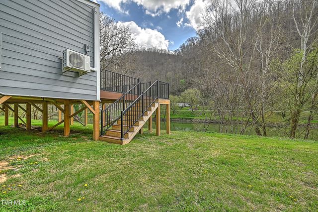2745 Anglers Way Road, Duffield, VA 24244