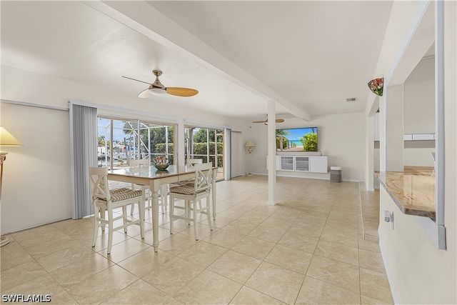 4933 Triton CT W, Cape Coral, FL 33904