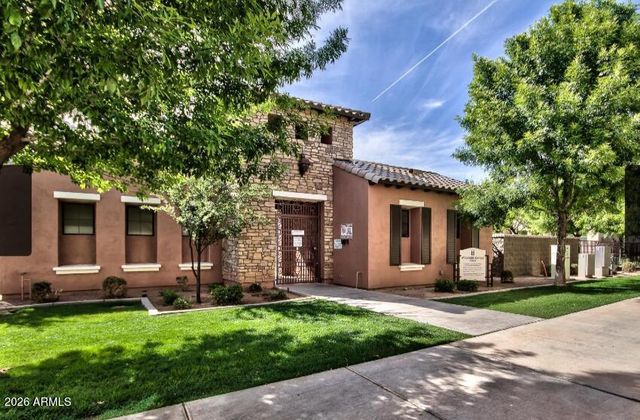 4677 E WILDHORSE Drive, Gilbert, AZ 85297