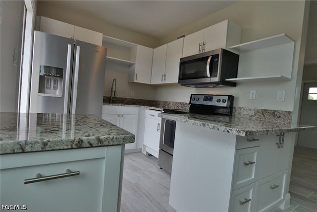 11 California RD B, Lehigh Acres, FL 33936