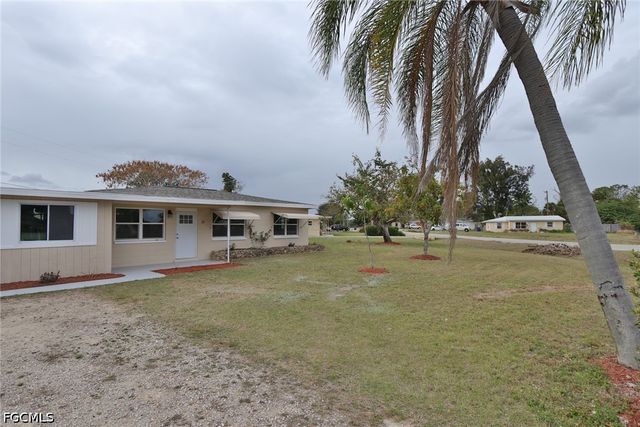 11 California RD B, Lehigh Acres, FL 33936