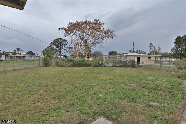 11 California RD B, Lehigh Acres, FL 33936