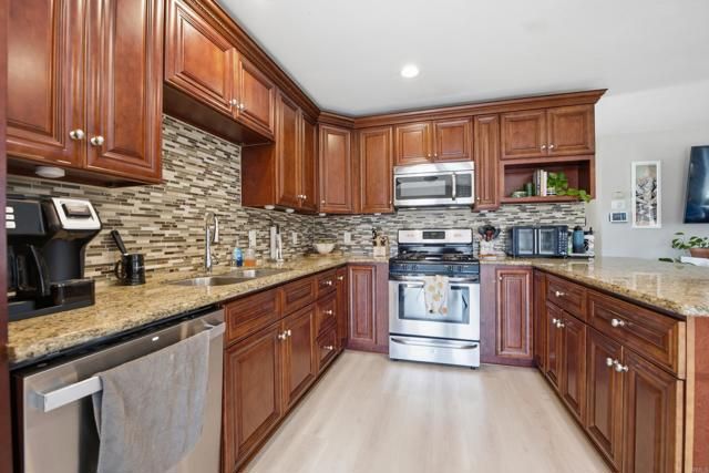 4081 Thomas Street, Oceanside, CA 92056