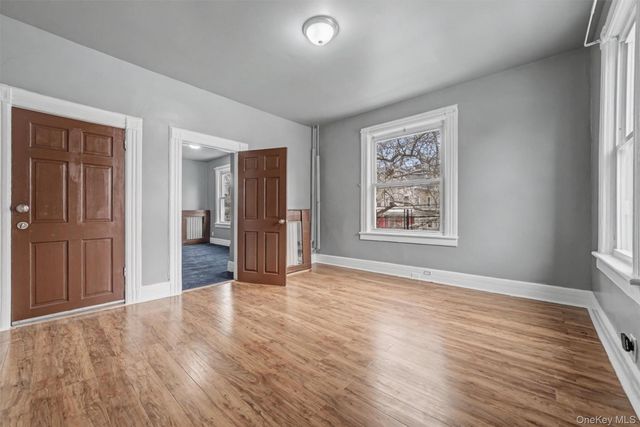 240 S 5th Avenue 2, Mount Vernon, NY 10550