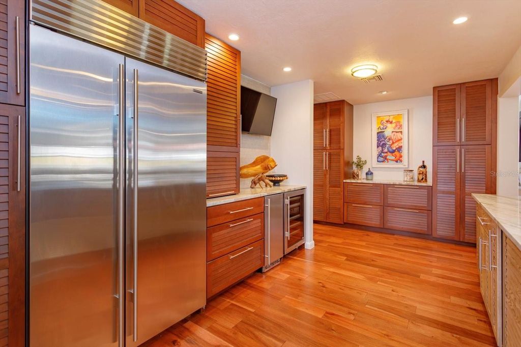 Image 11 of property listing at 910 LOCUST STREET, New Smyrna Beach, FL 32169