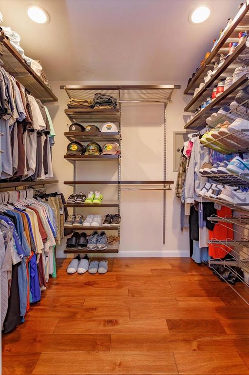 Image 17 of property listing at 910 LOCUST STREET, New Smyrna Beach, FL 32169