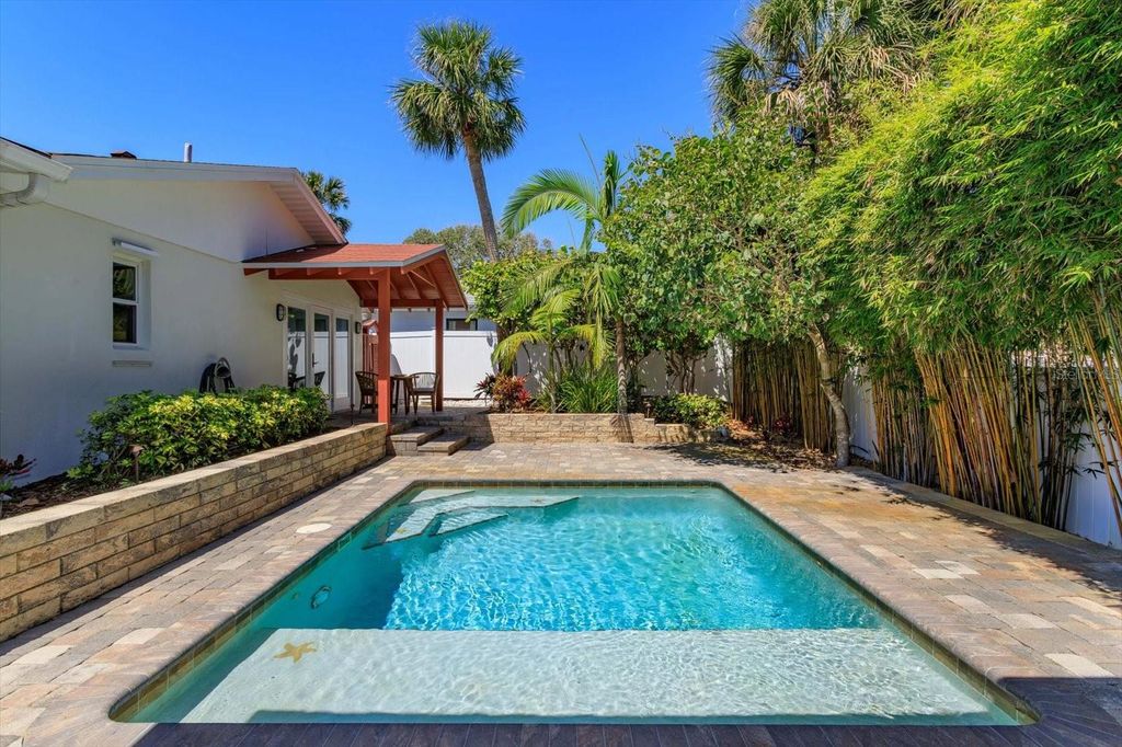 Image 26 of property listing at 910 LOCUST STREET, New Smyrna Beach, FL 32169