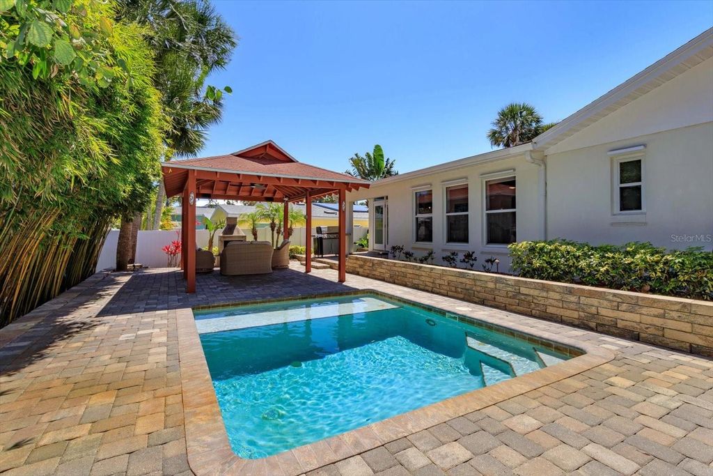 Image 28 of property listing at 910 LOCUST STREET, New Smyrna Beach, FL 32169