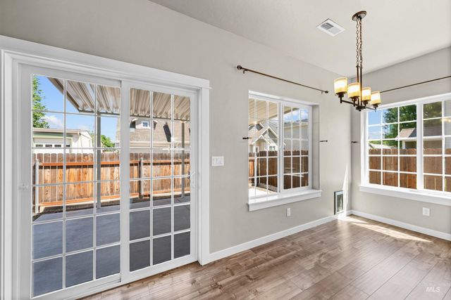 3869 Jackie Ln, Boise, ID 83704