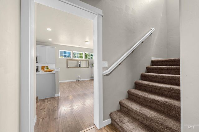 3869 Jackie Ln, Boise, ID 83704