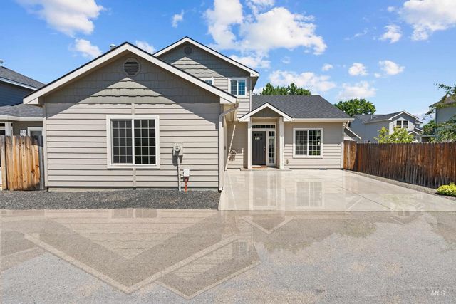 3869 Jackie Ln, Boise, ID 83704