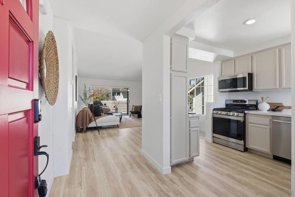 Image 3 of property listing at 13366 Tiverton Road, San Diego, CA 92130