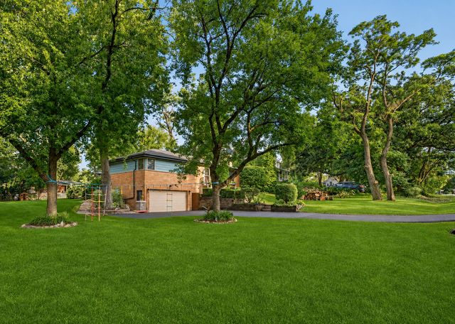 12431 S 76th Avenue, Palos Heights, IL 60463