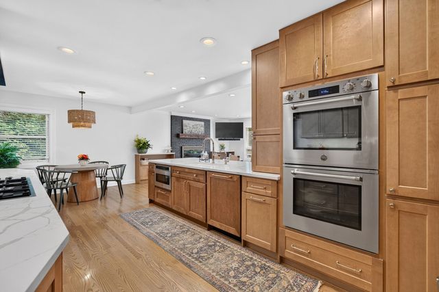 12431 S 76th Avenue, Palos Heights, IL 60463