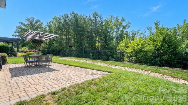 420 Granite Lake Court, Denver, NC 28037