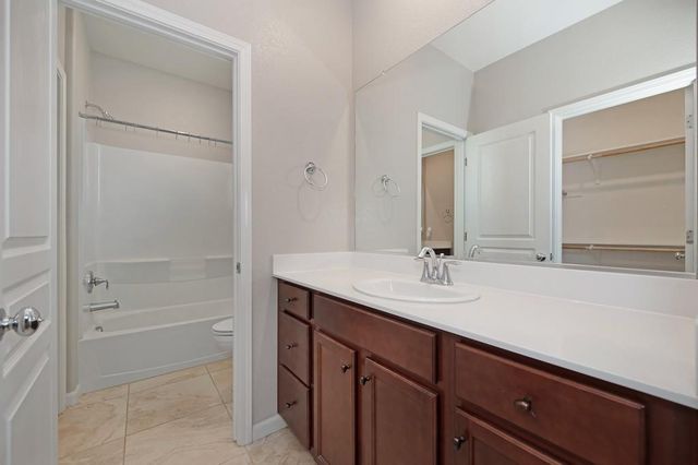 7032 Castle Rock Way, Roseville, CA 95747