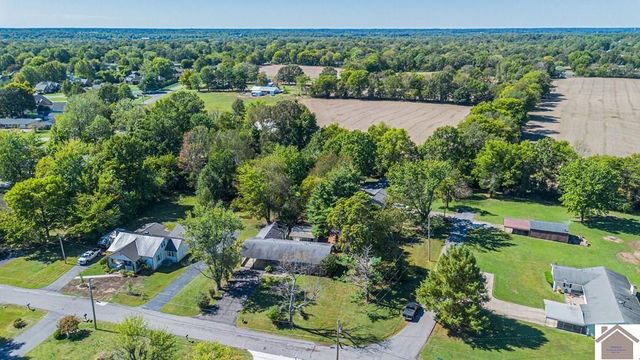 133 Frankfort Avenue, Paducah, KY 42001