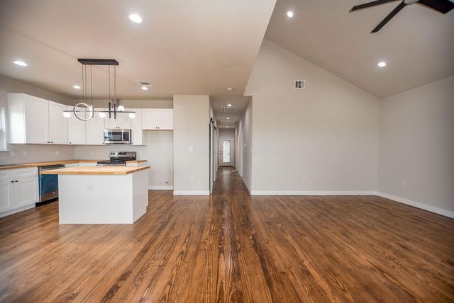 193 Powderhorn Lane, Port Lavaca, TX 77979