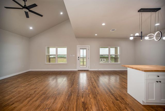 193 Powderhorn Lane, Port Lavaca, TX 77979