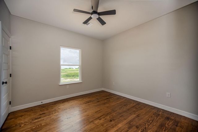 193 Powderhorn Lane, Port Lavaca, TX 77979