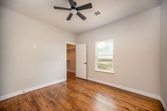 193 Powderhorn Lane, Port Lavaca, TX 77979