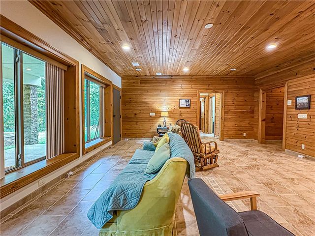 418 Dogwood Ridge, Yellville, AR 72687