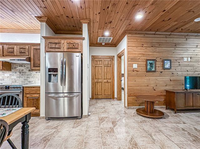 418 Dogwood Ridge, Yellville, AR 72687