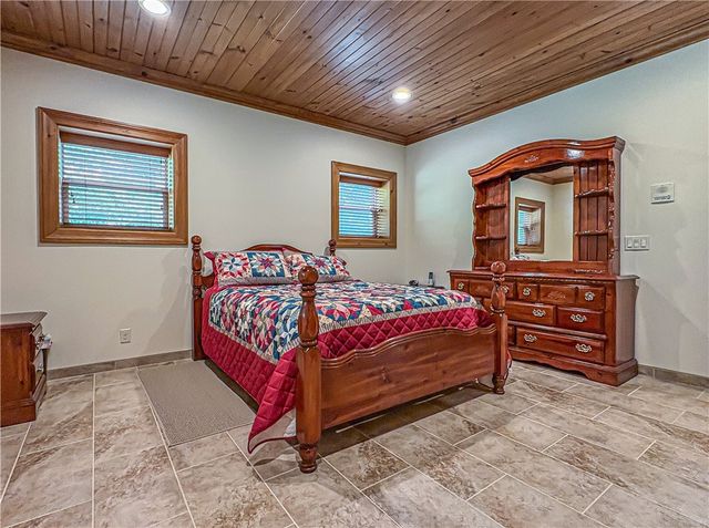 418 Dogwood Ridge, Yellville, AR 72687