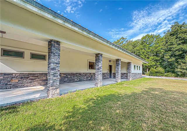 418 Dogwood Ridge, Yellville, AR 72687