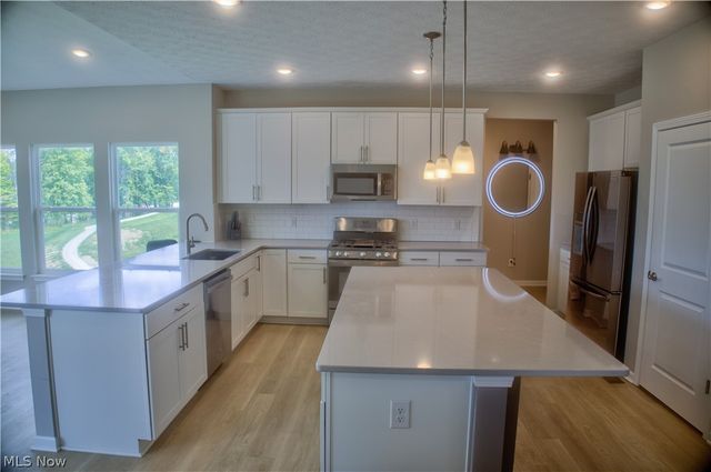3367 Ponderosa, Green, OH 44685