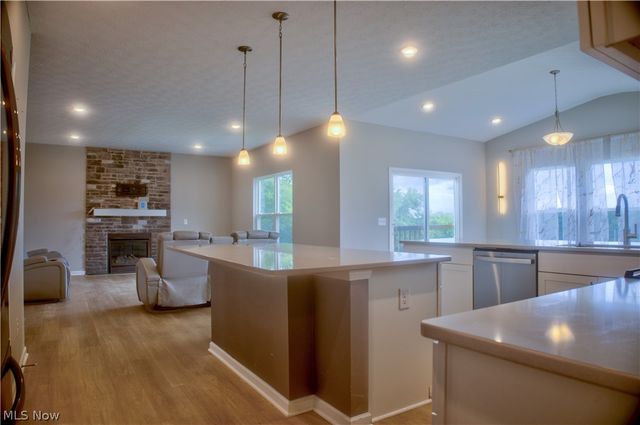 3367 Ponderosa, Green, OH 44685