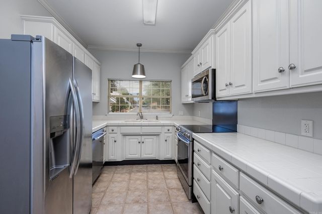 28 Foxcroft Village Dr Drive, Little Rock, AR 72227