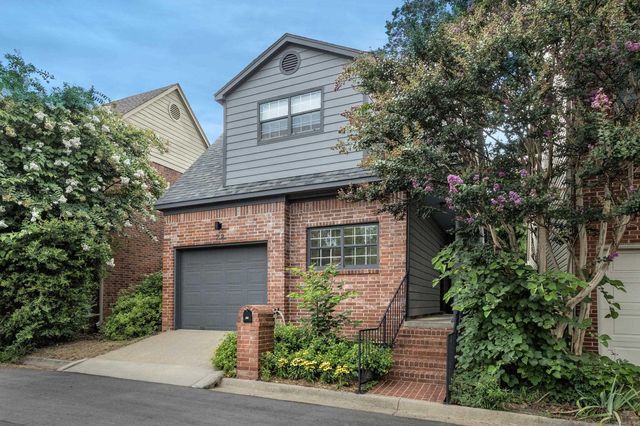 28 Foxcroft Village Dr Drive, Little Rock, AR 72227