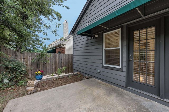 28 Foxcroft Village Dr Drive, Little Rock, AR 72227
