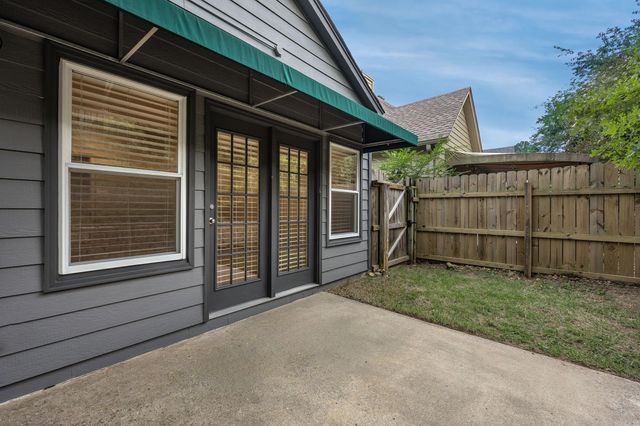 28 Foxcroft Village Dr Drive, Little Rock, AR 72227