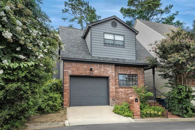 28 Foxcroft Village Dr Drive, Little Rock, AR 72227