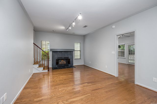 28 Foxcroft Village Dr Drive, Little Rock, AR 72227
