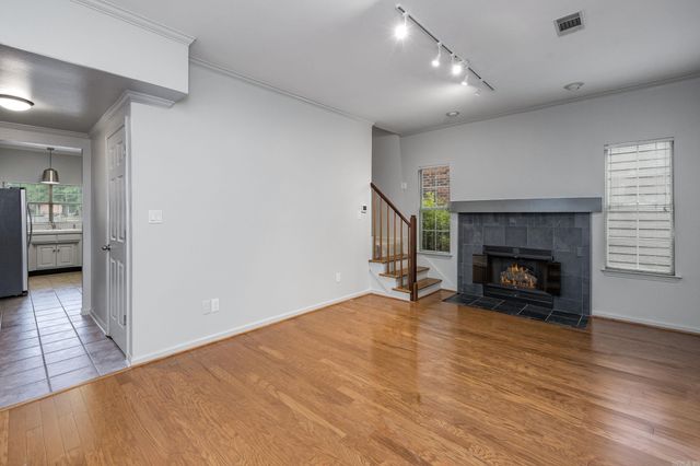 28 Foxcroft Village Dr Drive, Little Rock, AR 72227