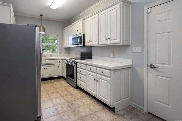 28 Foxcroft Village Dr Drive, Little Rock, AR 72227