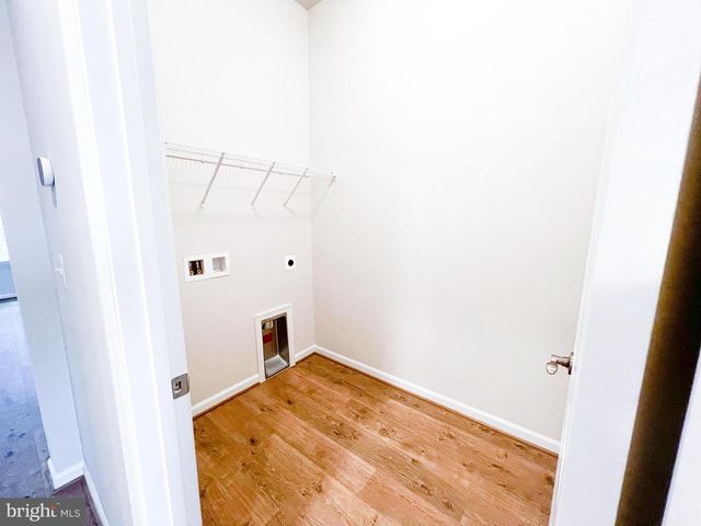 9204 CRESTVIEW RIDGE DR, Bristow, VA 20136