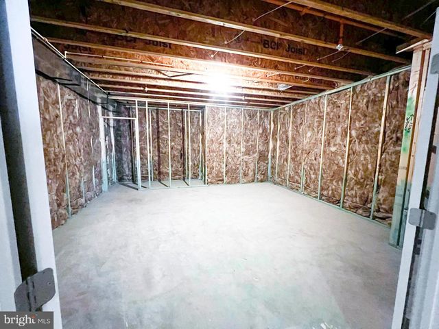 9204 CRESTVIEW RIDGE DR, Bristow, VA 20136